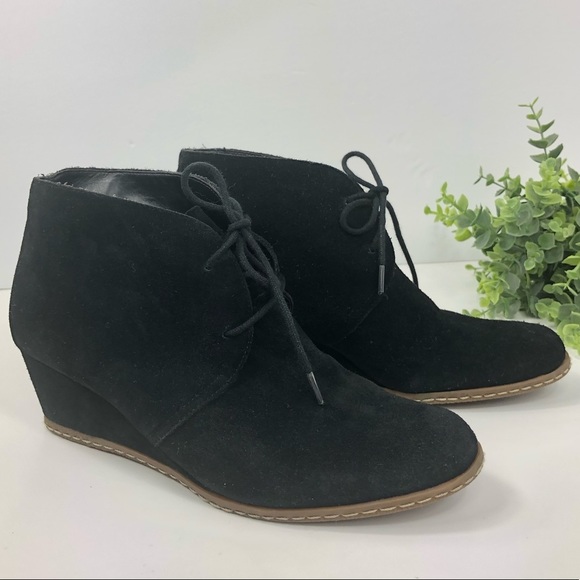Franco Sarto Acquire - black Suede Booties size 7.5 - Picture 1 of 8